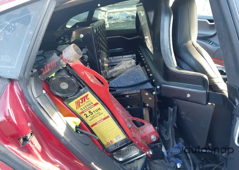 2015 Tesla Model S 70D/85D/P85D z USA, uszkodzony, nr VIN 5YJSA1H28FFP67767